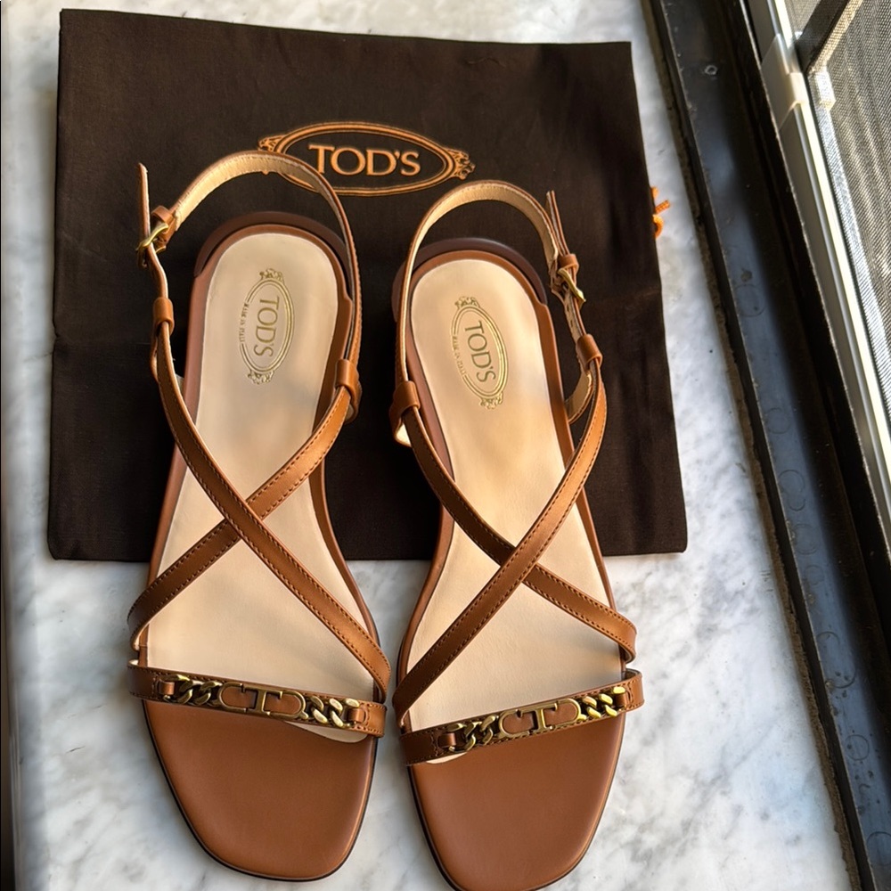 Tod's Tan Leather Sandals with Crisscross Straps